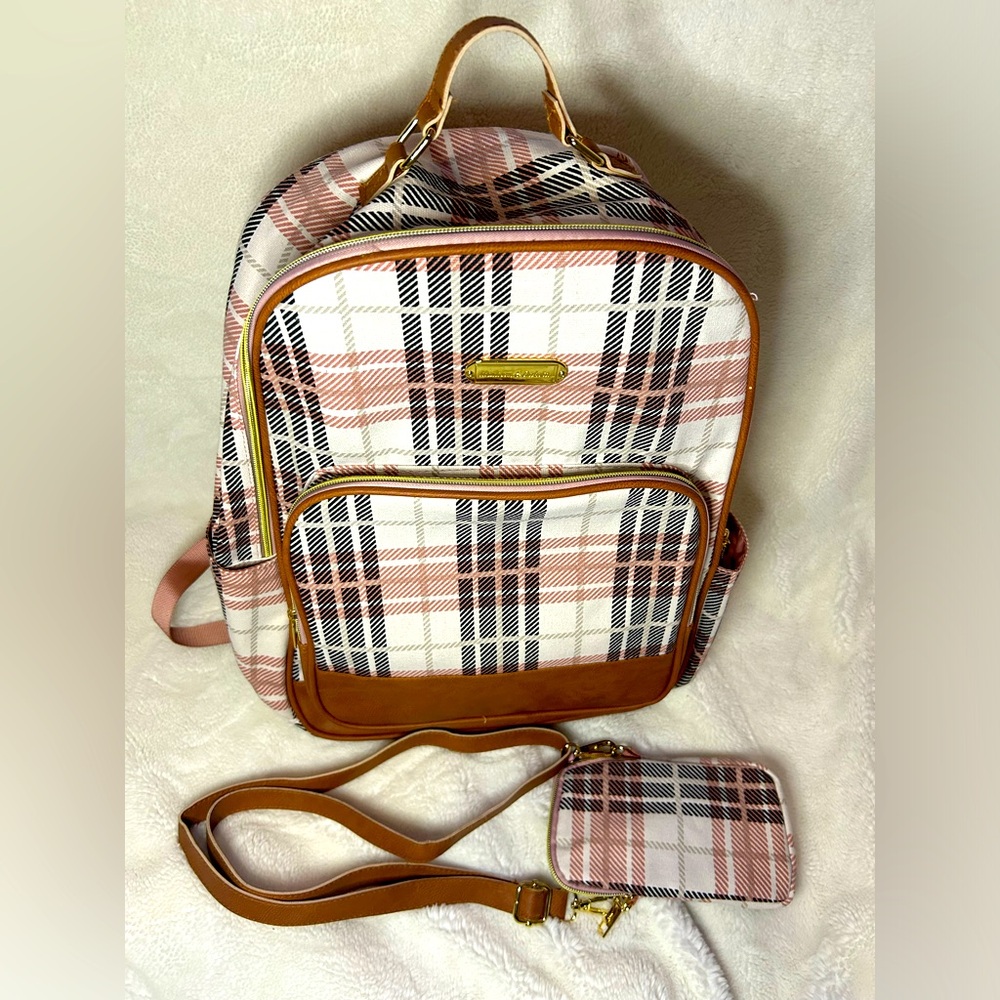 Madison & Dakota backpack brand new, never used and just bought for your liking!